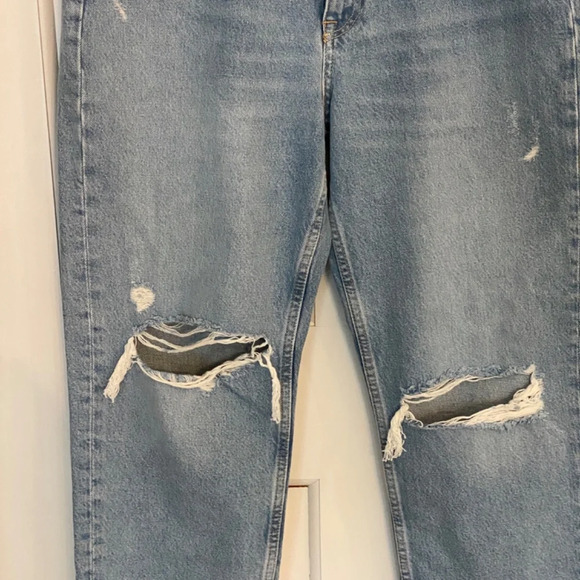 Zara High Rise Distressed Straight Leg Jeans Blue 33821 - Picture 4 of 12